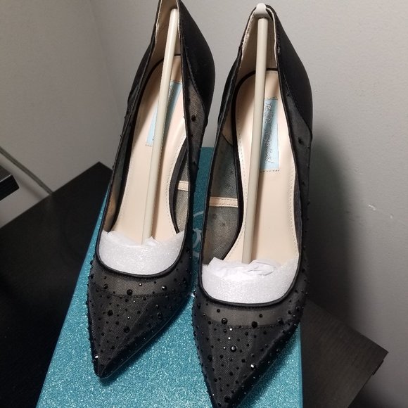 Betsey Johnson - Picture 3 of 5